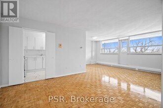 Building Photo - 105 Rowena Dr