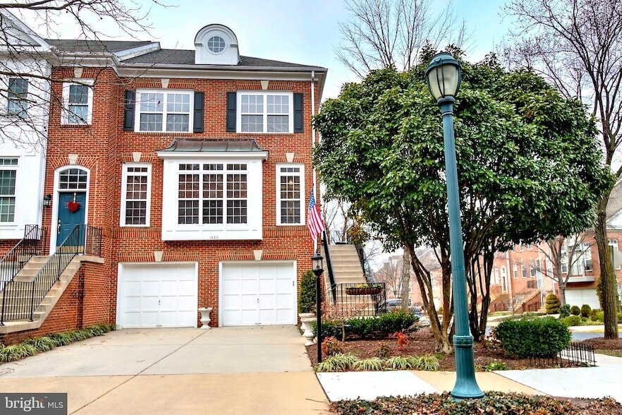 Photo - 1880 Crescent Park Dr