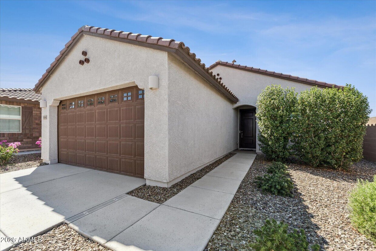 Primary Photo - 8344 N 170th Ln