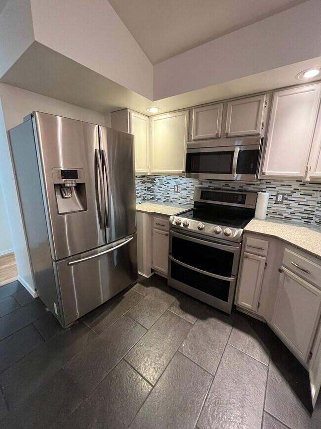 Foto del edificio - Beautiful Single Family 3 Bedroom!