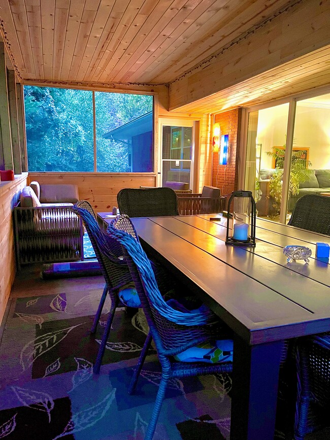 Foto del edificio - 5200 Skyline Dr