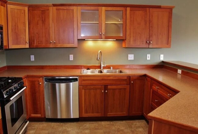 Building Photo - 11649 Birch Knoll Loop