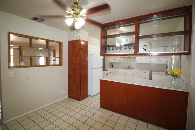 Foto del edificio - 1427 W 7th St
