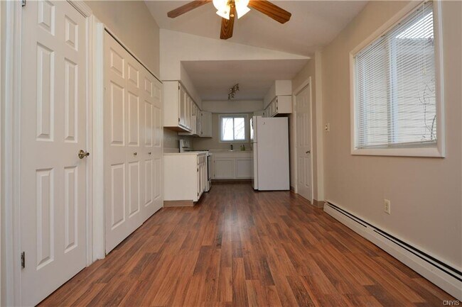Building Photo - 100 MillCreek Ln
