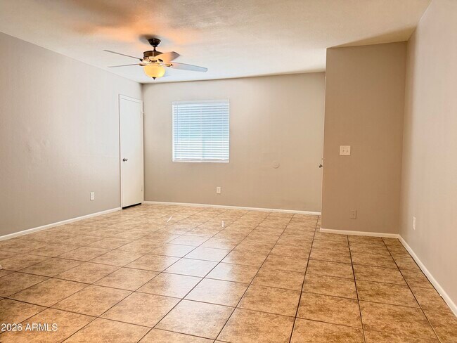 Foto del edificio - 492 W 18th Ave