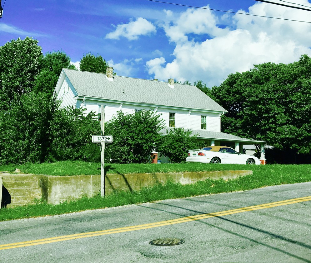 Corner Street View - 500 E Main St