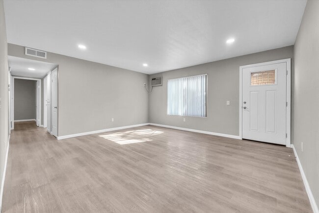 Building Photo - 10472 Chapman Ave