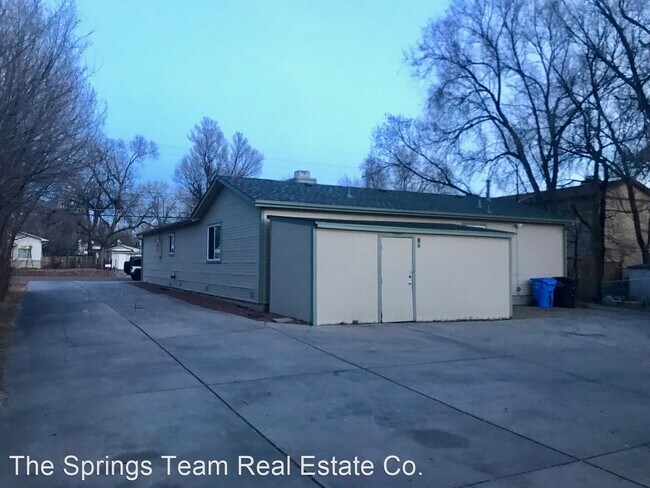 Foto del edificio - 2 br, 2 bath House - 808 Bennett Avenue #A