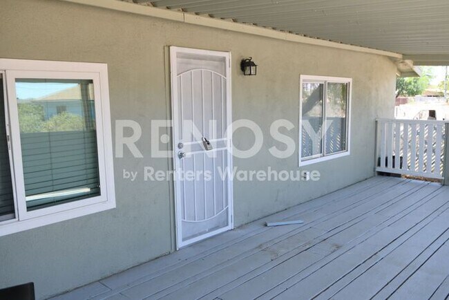 Foto del edificio - PRICE IMPROVEMENT - Updated 2 Bed 2 Bath Home on Large Lot in Casa Grande