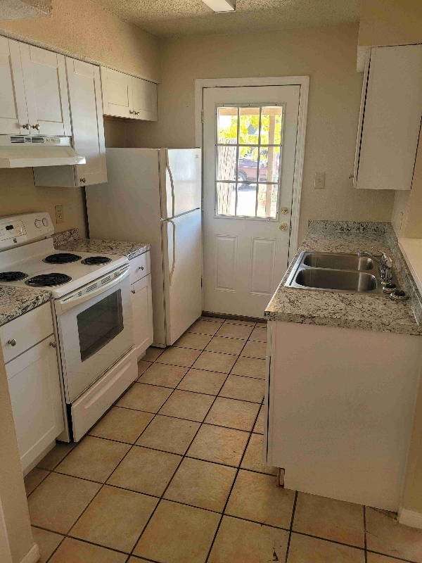 Primary Photo - 508 Lenora Dr