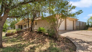 Building Photo - 113 W Bluebonnet Rd
