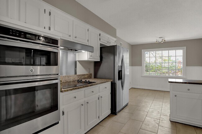 Building Photo - 5718 Rich Rd