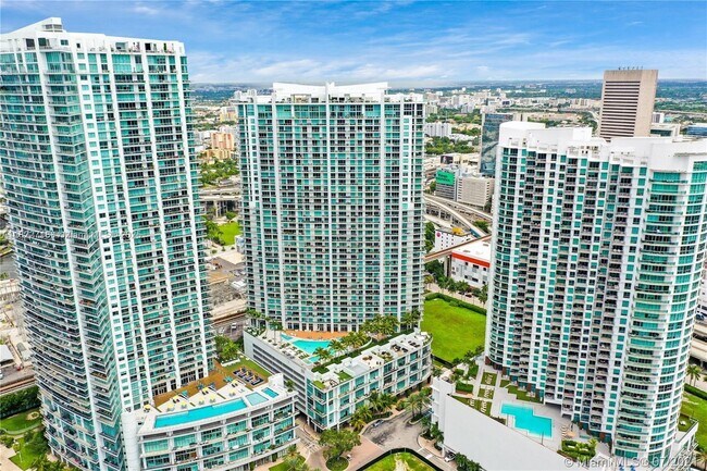 Foto del edificio - 90 SW 3rd St