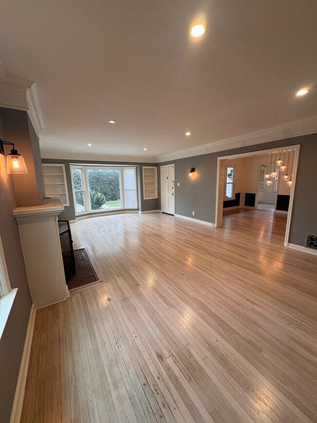 Foto del edificio - 1426 Hauser Blvd