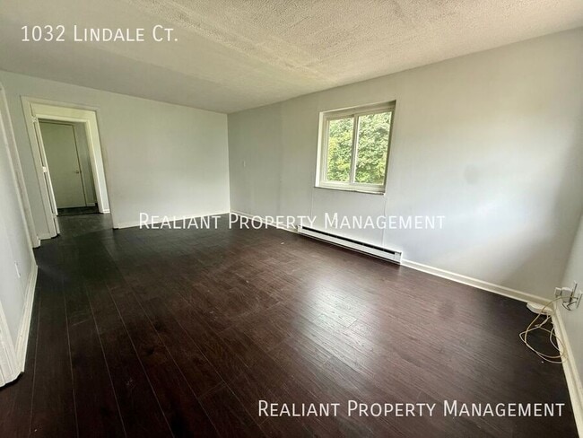 Building Photo - 1032 Lindale Ct