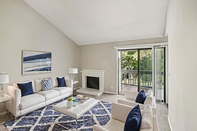 Building Photo - Creekside Canopy