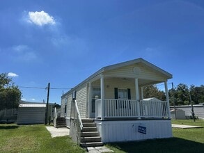 Building Photo - 6941 MacDonald Ct