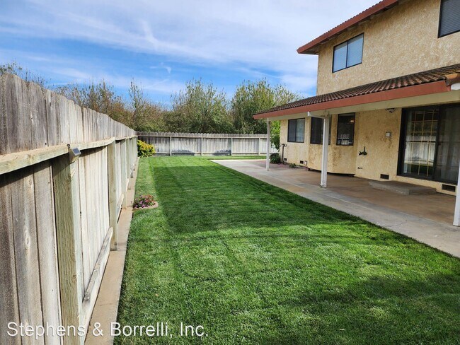 Building Photo - 4 br, 2 bath House - 1137 Villa Manucha