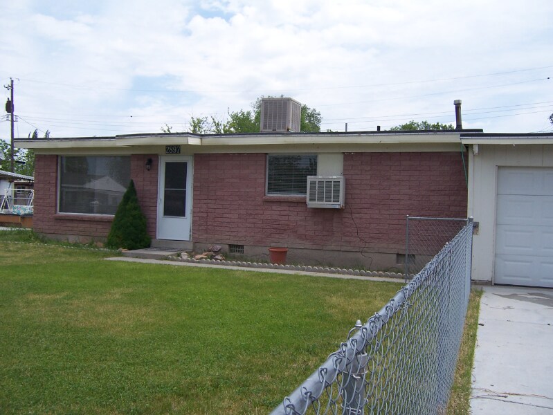 Primary Photo - 2897 S 3050 W