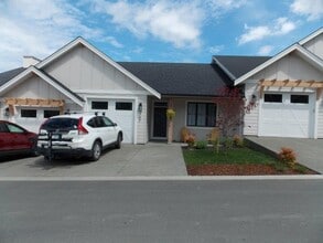 Building Photo - 4098-4098 Buckstone Rd