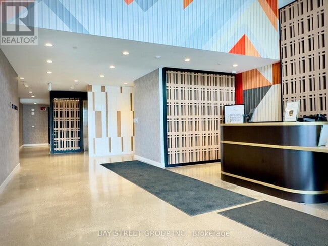 Building Photo - 498-2498 Caldari Rd