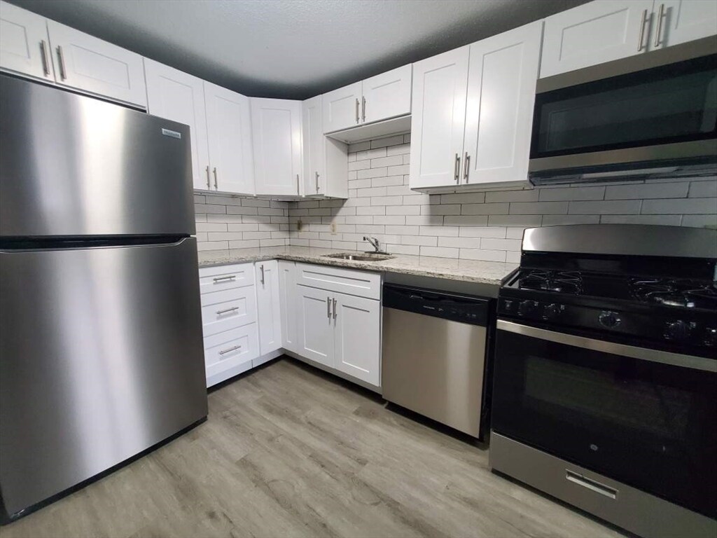Foto principal - 160 Tyngsboro Rd
