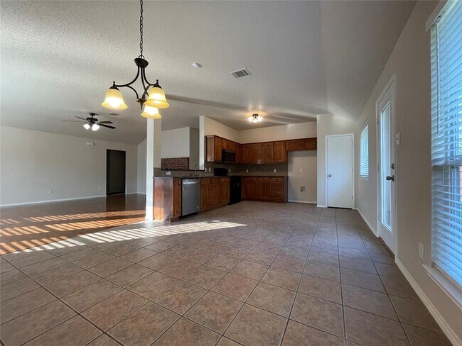 Building Photo - 9801 Nixon Dr