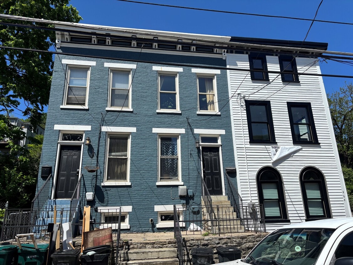 Afuera - 468 W McMicken Ave