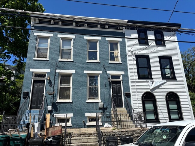 Outside - 468 W McMicken Ave