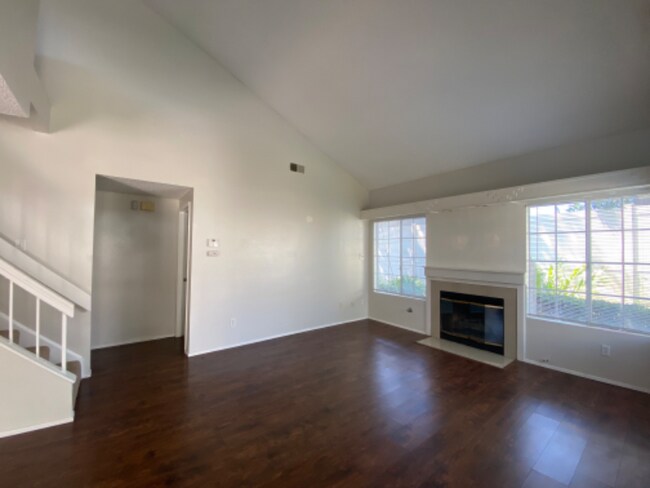 Building Photo - 331 Riverview Way