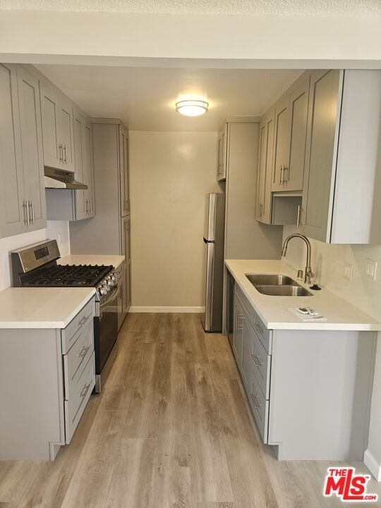 Foto del edificio - 1035 N Harper Ave