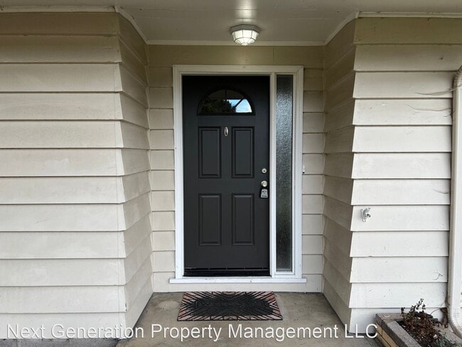 Foto del edificio - 3 br, 1 bath House - 2106 Golden Gardens St.