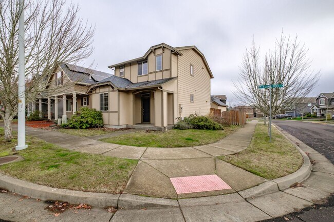 Building Photo - *Rent Special* NW Albany 4 Bed / 3 Bath in...