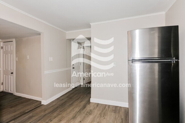 Foto del edificio - 2414 Gass Ave