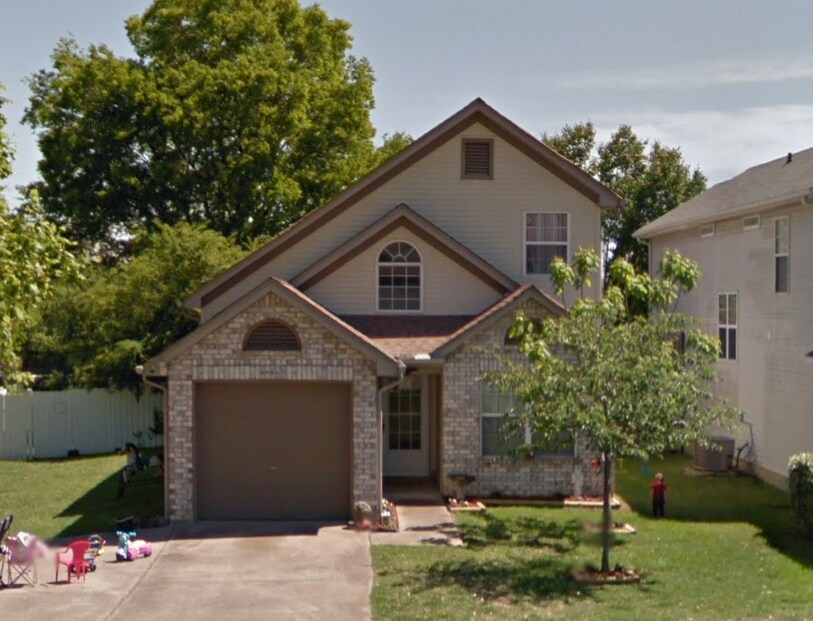 Foto principal - 101 Hunters Chase Dr