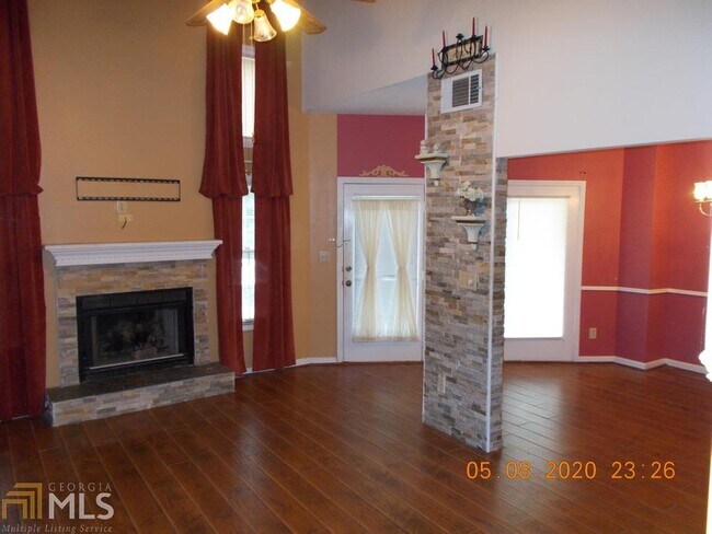 Foto del edificio - 3261 Old Salem Rd SE