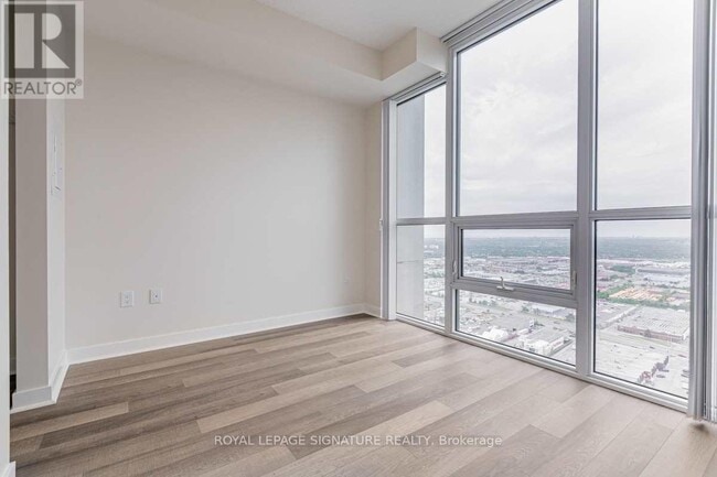 Building Photo - 3975 Grand Park Dr