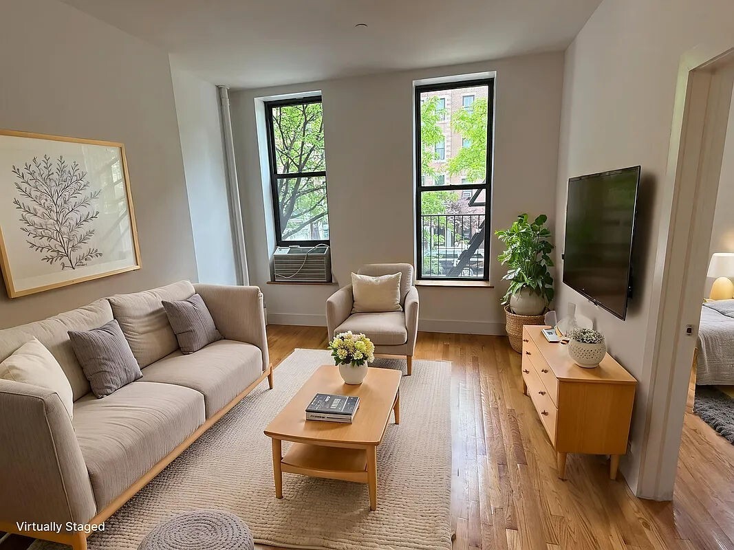 Primary Photo - 639 Tenth Avenue
