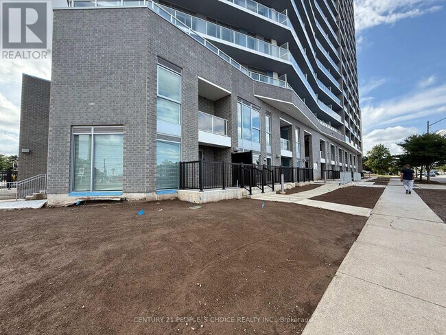 Building Photo - 2782 Barton St E