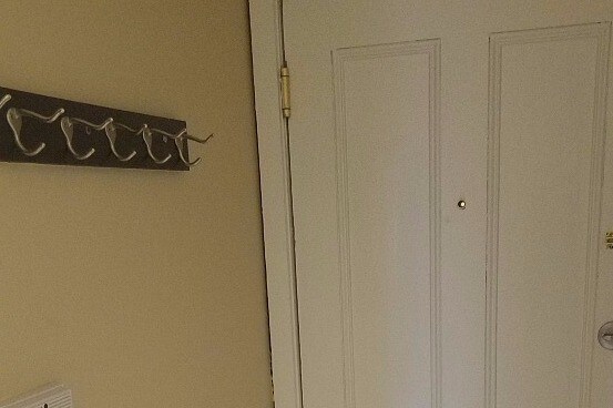 Entry Way - 178 Bowen St