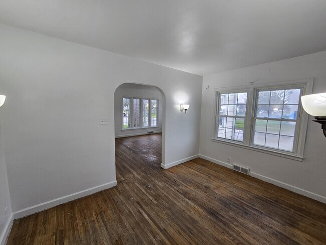 Foto del edificio - 1524 Williston Ave