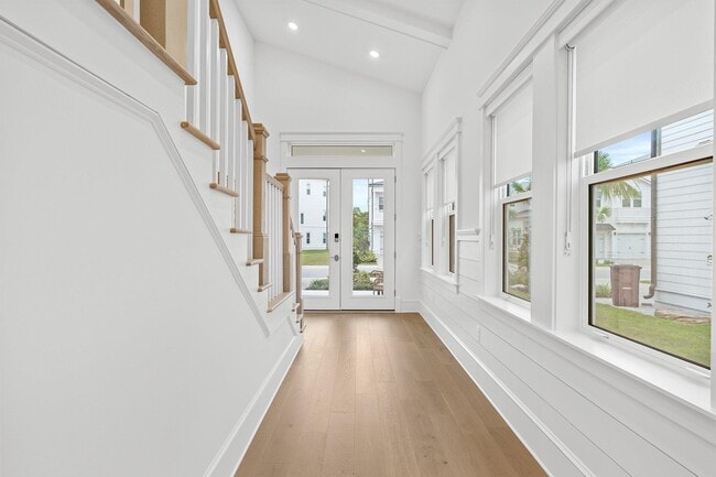 Building Photo - 105 Seaboard Ln