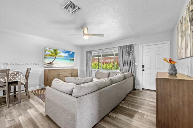 Foto del edificio - 1208 NE 5th Ave