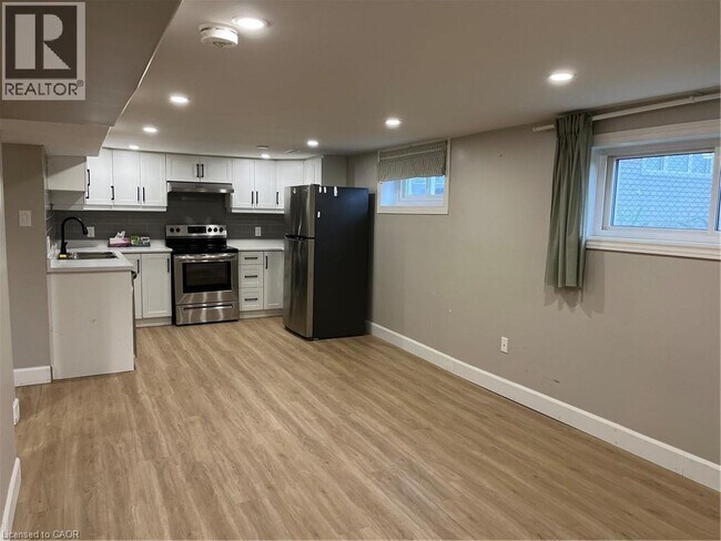 Building Photo - 169 Fergus Ave