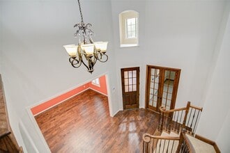 Building Photo - 158 N Almondell Way