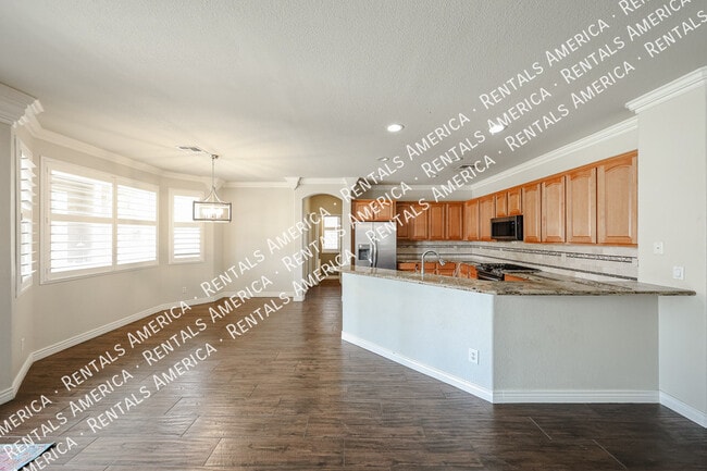 Building Photo - 3920 E Remington Dr