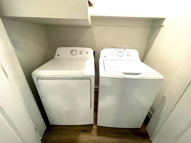 Building Photo - 701 Saginaw Sq Blvd