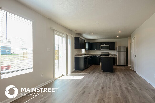 Building Photo - 13820 N Cardonia Dr