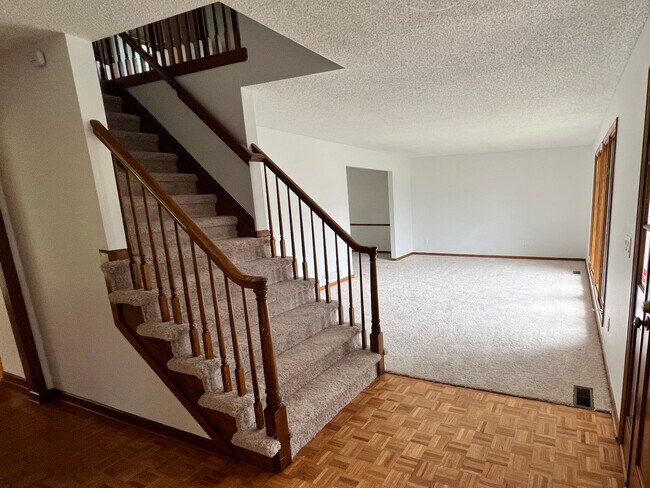 Foyer - 12245 E Harvard Dr