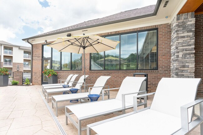 Foto del edificio - 807 Creekside Terrace Way